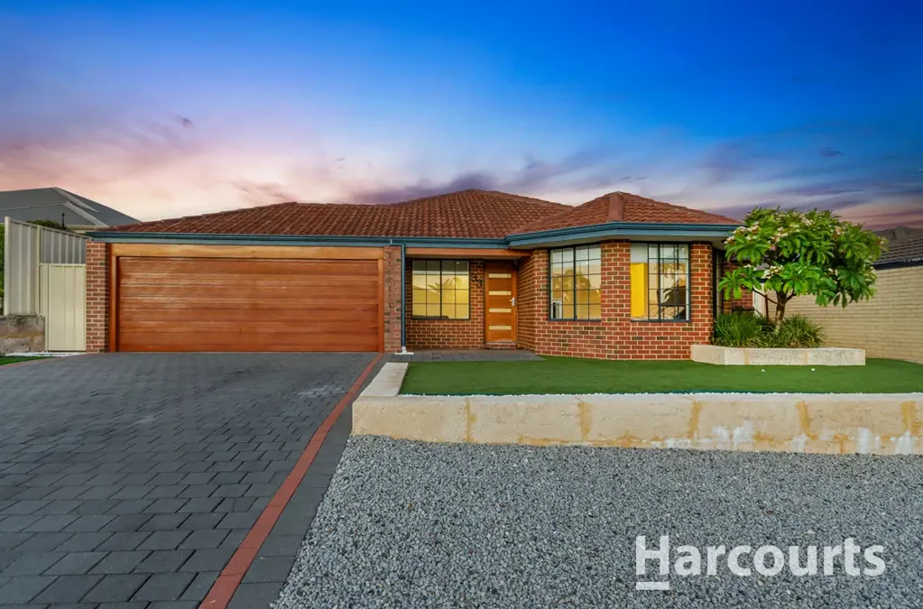 33 Kareela Meander, Tapping, WA 6065