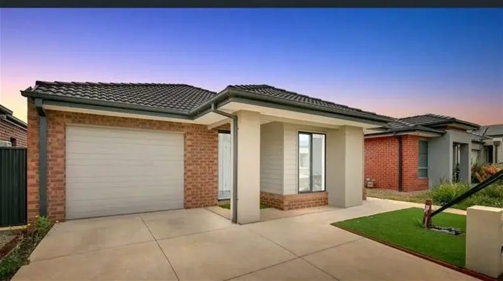 Strathtulloh 4Phòng ngủ BEAUTIFUL HOME WALKING DISTANCE FROM PRIMARY SCHOOL AND PARKS | LARGE BACKYARD WITH ARTIFICIAL GRASS