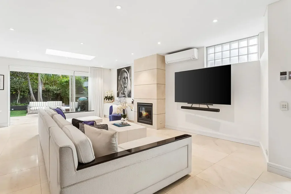 Designer Living in a Prestigious Double Bay Setting