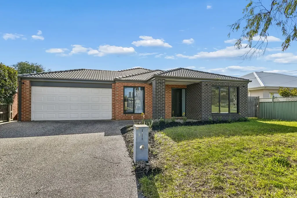 Low maintenance living in the heart of Rosebud