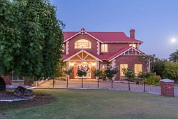 41 Whitfeld Terrace, Winthrop