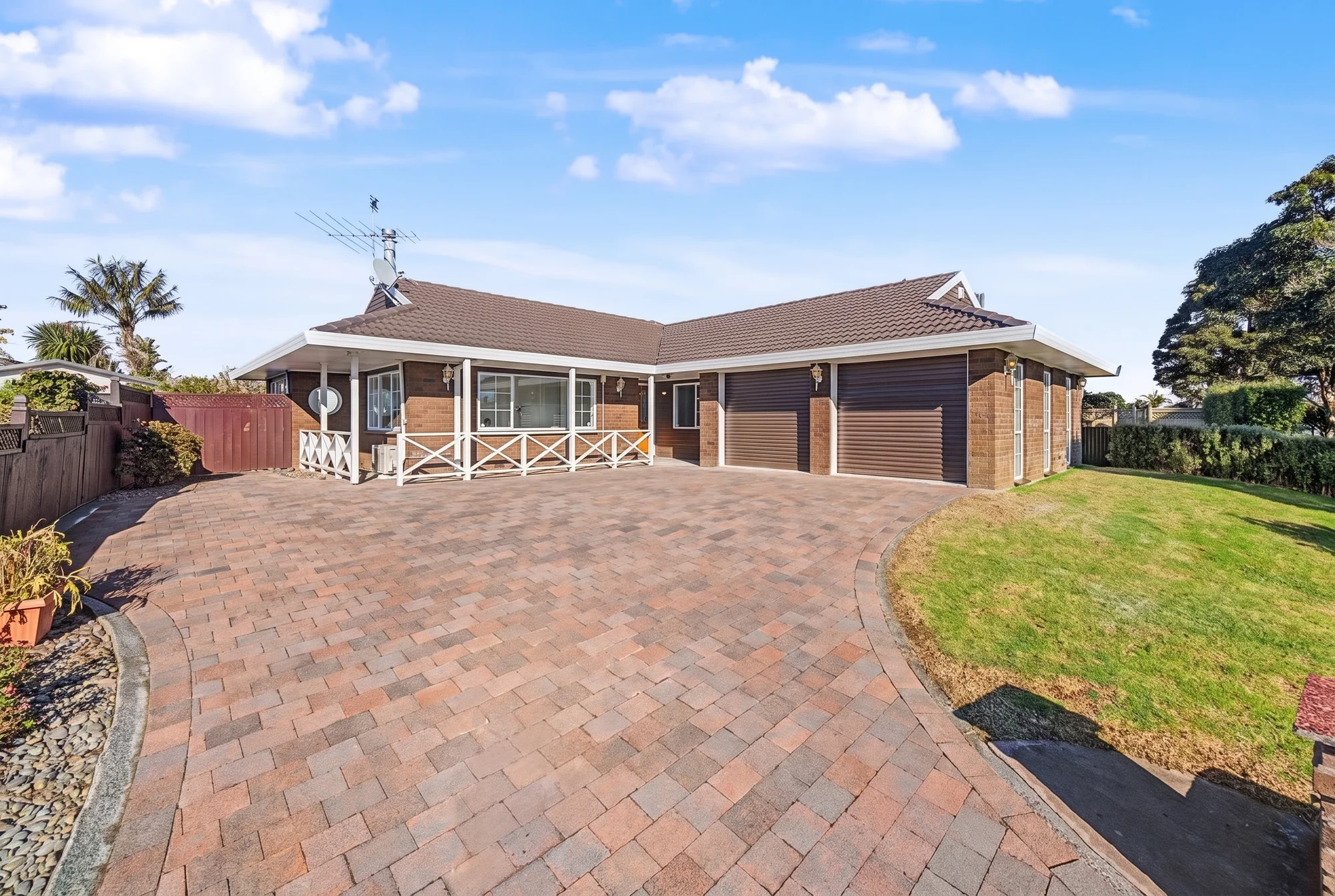 Wattle Downs 3ਬੈੱਡਰੂਮ Fully Renovated and Must Be Sold!