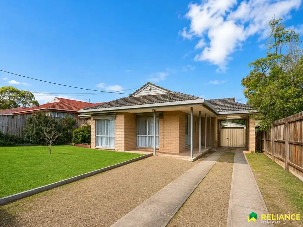 Melton 3chambre Family Comfort with a Private Pool on 585sqm (Approx.) in RGZ1!
