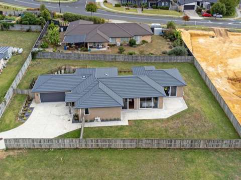 Pokeno 5房  Move-In Ready - 289m2 Home  Huge 1241m2 Section!