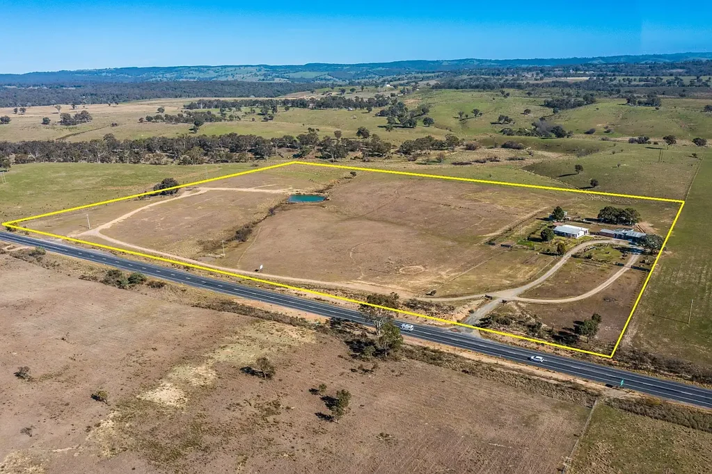 Ilford  EXCEPTIONAL ACREAGE, PRISTINE FAMILY LIVING & BREATHTAKING VIEWS