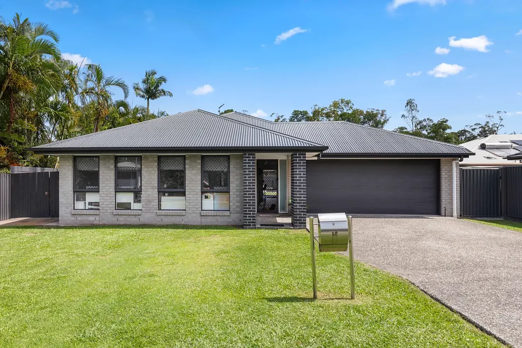 Landsborough 4房  Why Wait to Build? A Picture Perfect Dream Home for Families and Entertainers