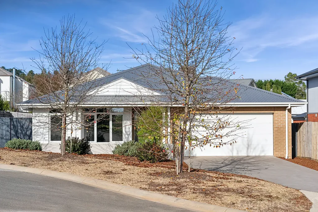 Daylesford 3ห้องนอน Modern Family Living in a Prime Location