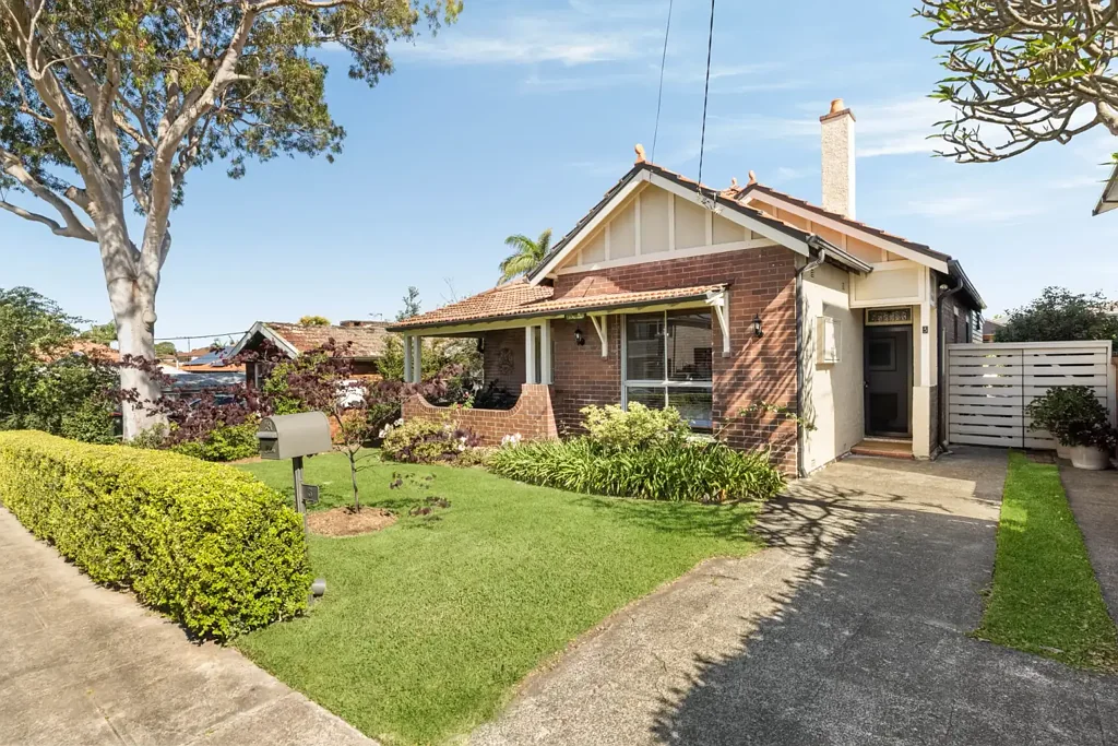Spacious Family Home on a Huge Block in Sought-After Russell Lea