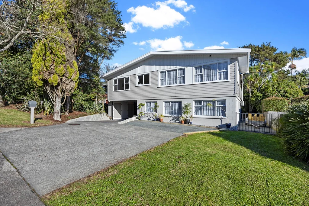 Henderson 4ਬੈੱਡਰੂਮ ABSOLUTELY STUNNING - A HOME FOR ALL THE FAMILY!!