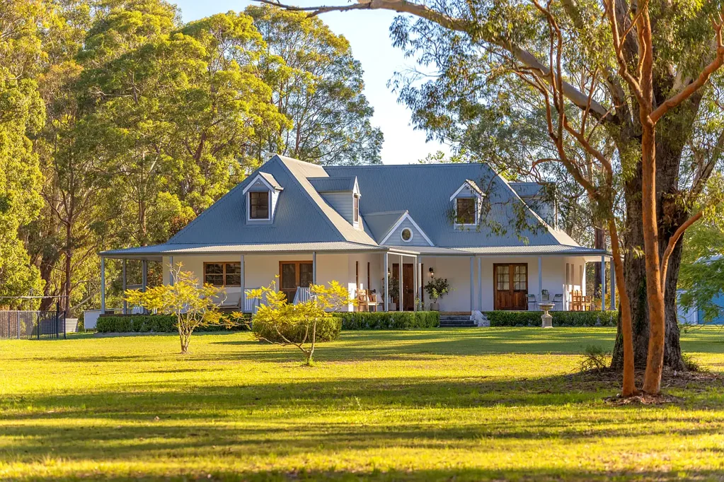 183 Beach Road, Mitchells Island, NSW 2430