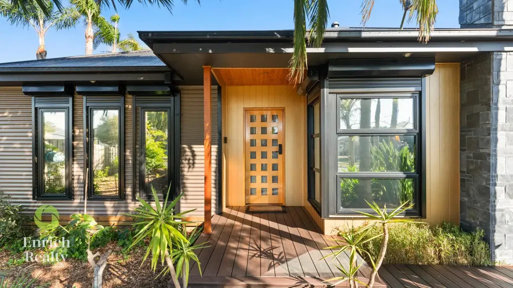 Morwell 3部屋 A Private and Practical Sanctuary with Solar Efficiency and Superb Shedding.
