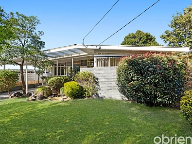 Frankston 3房 中世纪魅力，宽敞明亮 Mid-Century Charm with Space & Light