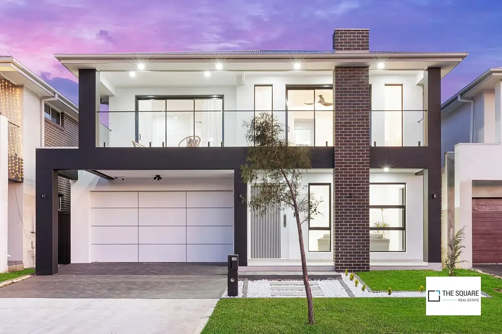 Marsden Park 5Moenga LUXURY, STYLE, CLASS, ELGANCE & QUALITY – ARCHTECTURALLY DESIGN BRAND NEW HOUSE