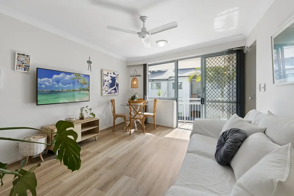 1 Bedroom Unfurnished Beachside Apartment