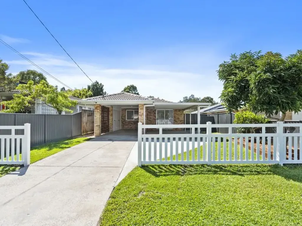 19 Thomas Street, Birkdale, QLD 4159