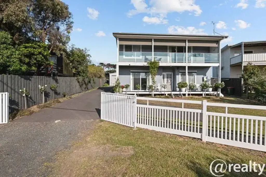 Coronet Bay 3房  Coastal Charm, Water Views & Income Potential
