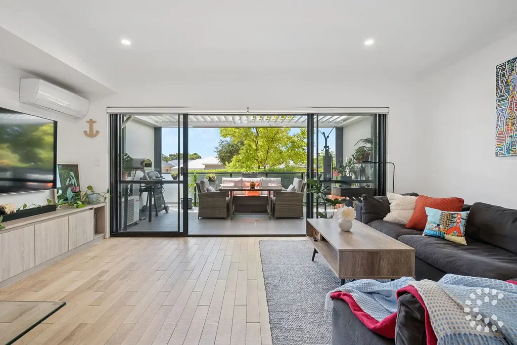 3/155 Holland Street, Fremantle, WA 6160