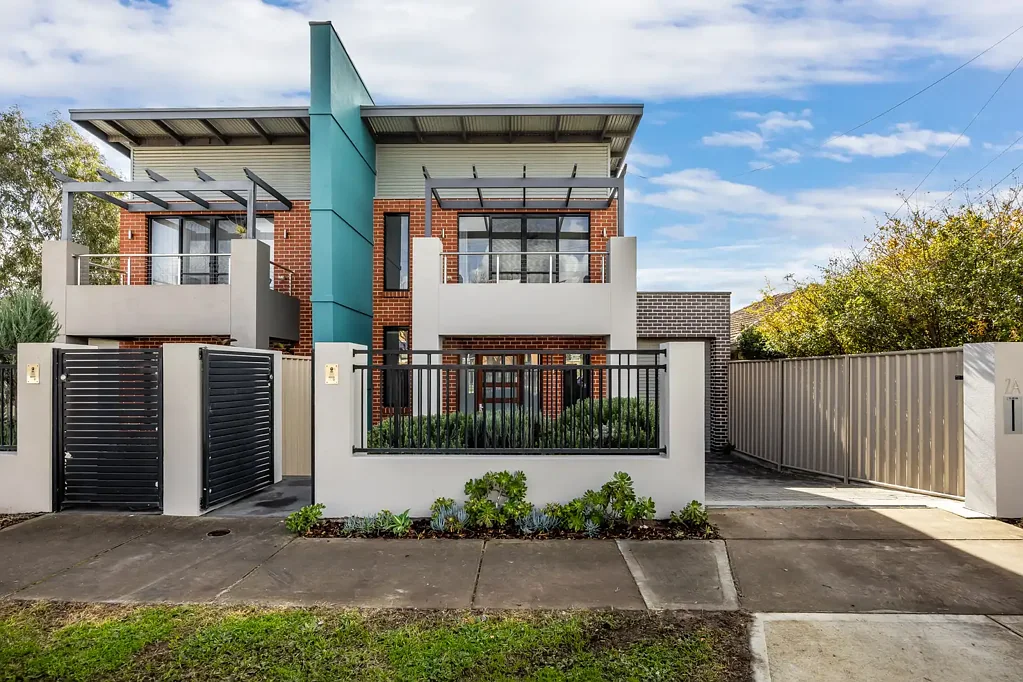 Enfield 3房  Crisp Contemporary Living with Space, Style & City Connection.