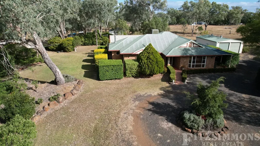 Dalby 4房  ACREAGE AT IT'S BEST - PARK LAND SETTINGS - 2.02 HECTARES