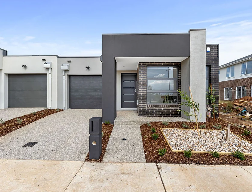 11 Sheniz Ave, Fraser Rise, Western Region, 3部屋, 2バスルーム, House