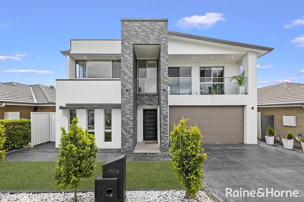 Oran Park 6कमरा Luxury Living - An Exceptional Six-Bedroom Family Home in Sydney's Premier Growth Corridor
