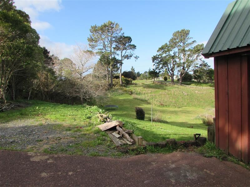 83 Lonely Track Road, Fairview Heights, Auckland - North Shore, 4房, 1浴