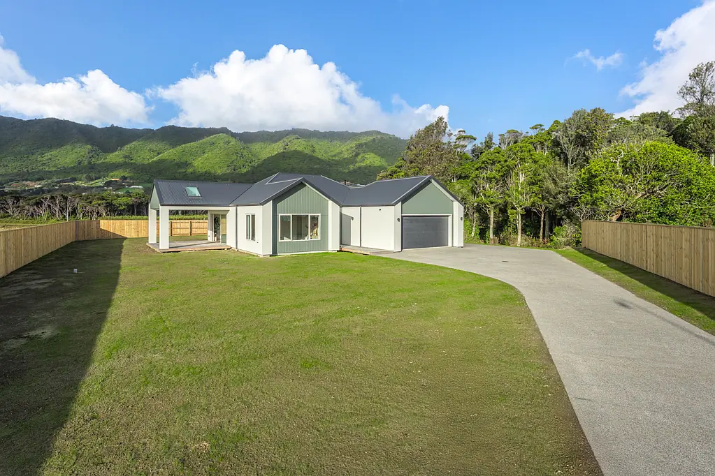 Waikanae 4 Bedroom Where Luxury Meets Nature