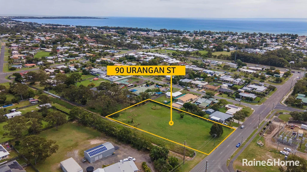 90 Urangan Street, Torquay, QLD 4655