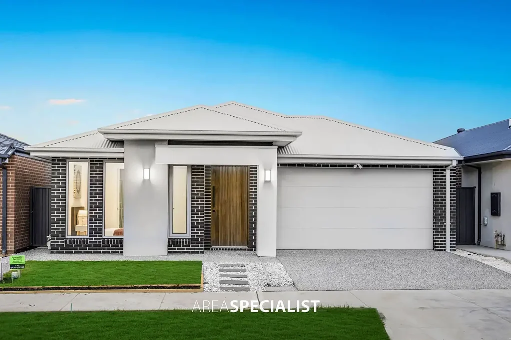 5 Kepler Street, Clyde North, VIC 3978