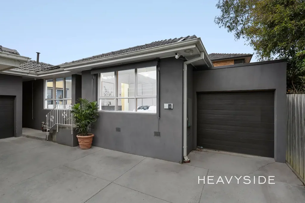 Camberwell 2 Slaapkamer Built 1960 | Quietly Positioned | Beautifully Fully Renovated