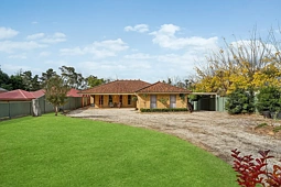 87 Railway Parade, Balmoral Village
