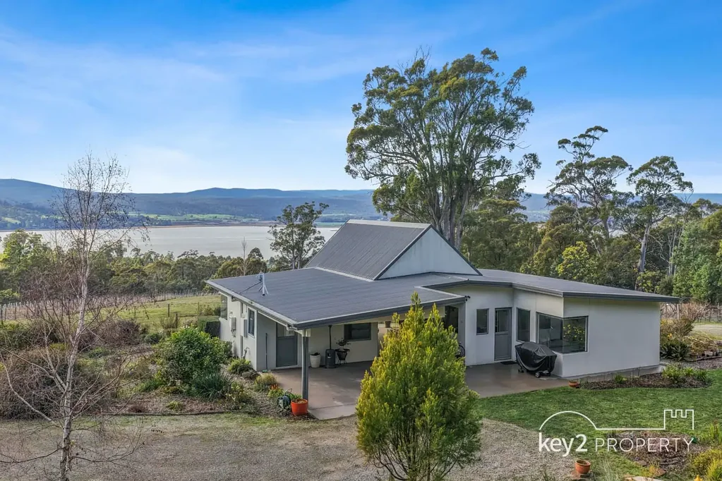 Rosevears 3房  Tamar River Views On 13 Acres!