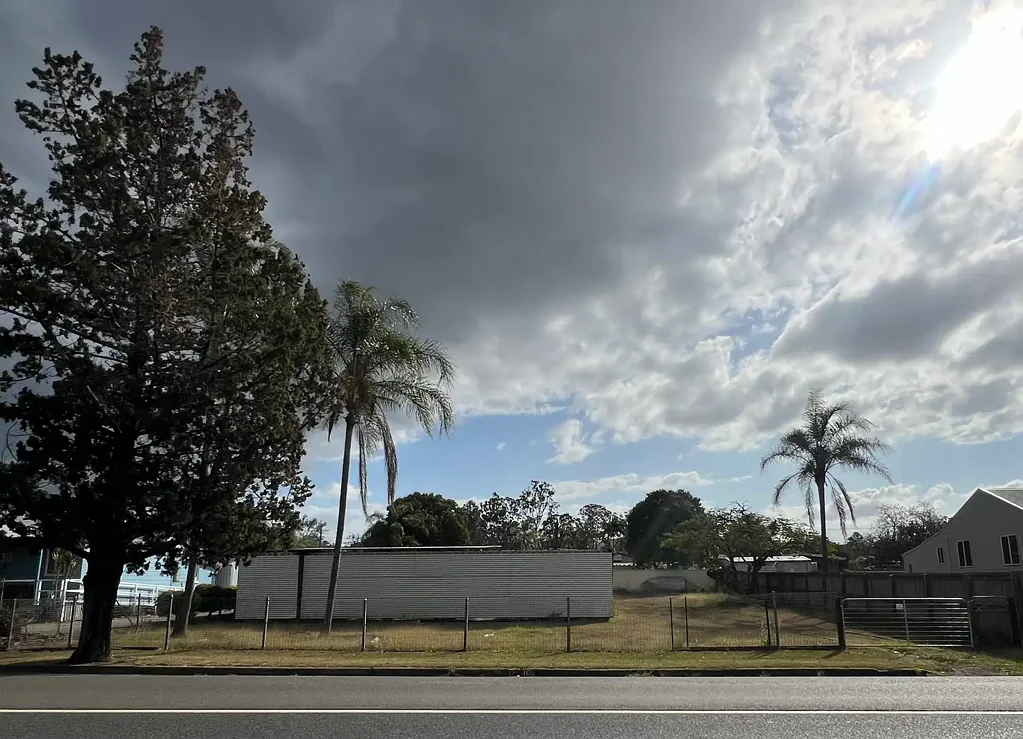 17 Dougall Street, Bororen, QLD 4678