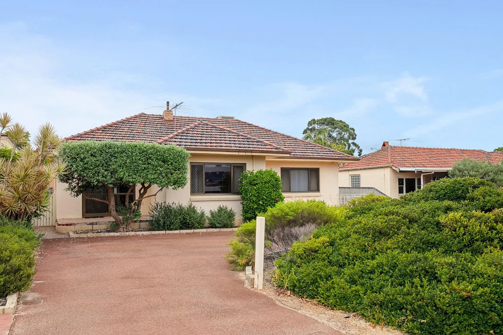 115 Moreing Road, Attadale, WA 6156