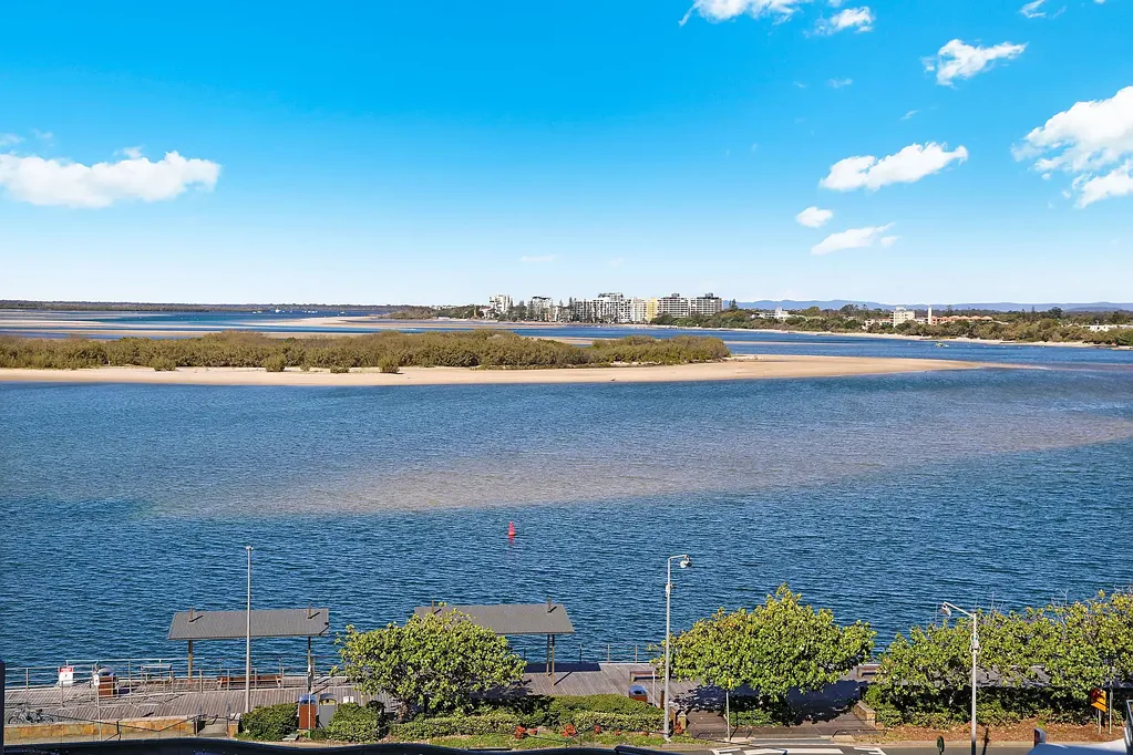 Caloundra 2ਬੈੱਡਰੂਮ OCEAN VIEW- BOOK YOUR INSPECTION