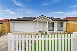 9 Hemsworth Court, Roxburgh Park