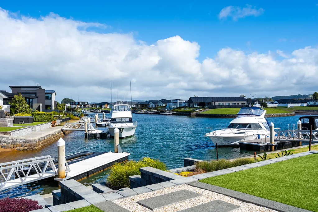One Tree Point 4ਬੈੱਡਰੂਮ A rare waterfront opportunity
