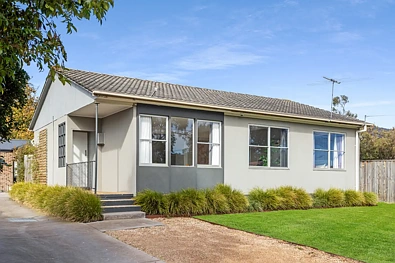 Frankston North 3 Slaapkamer Upgraded living with versatile design
