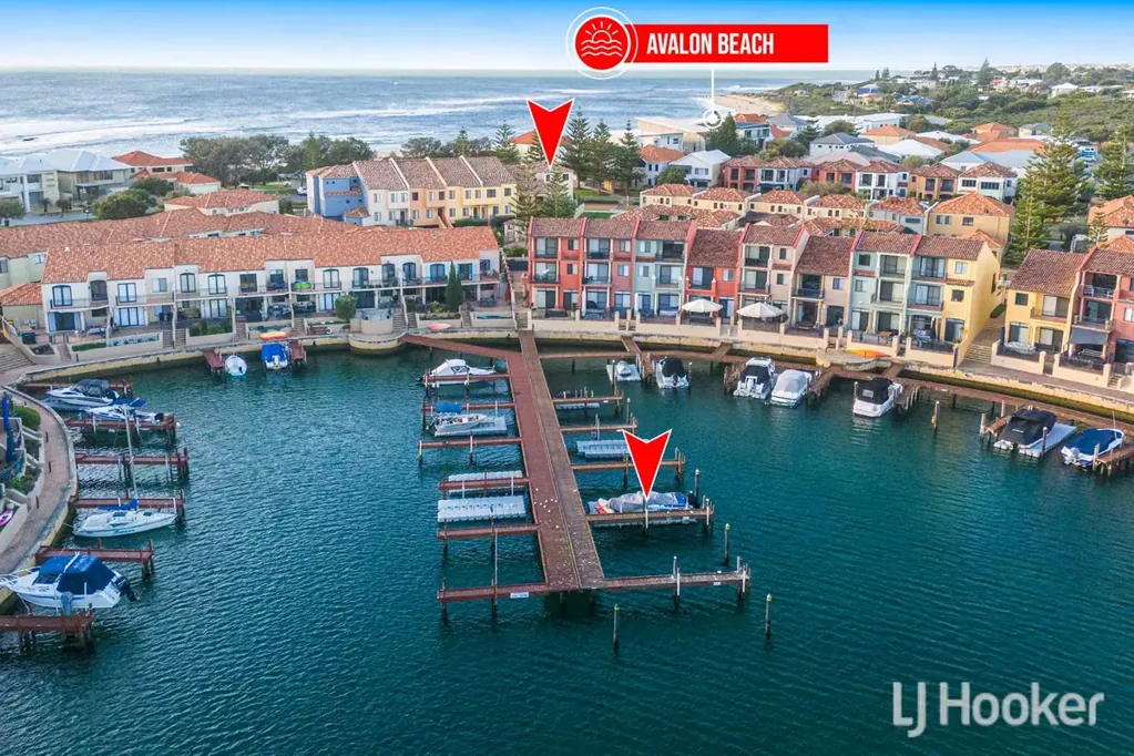 Wannanup 4房  Prime North Facing Avalon Bay 3 Level Villa with Allocated Jetty
