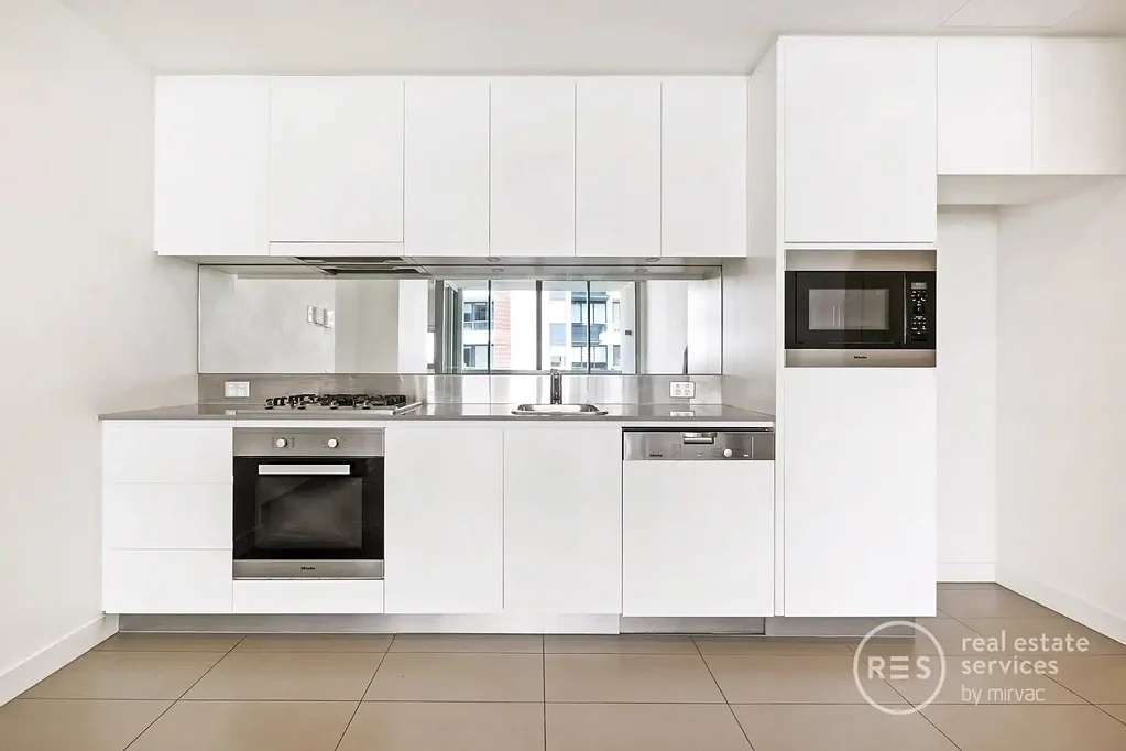 Oversized 1 Bedroom Apartment in Mirvac's Harold Park