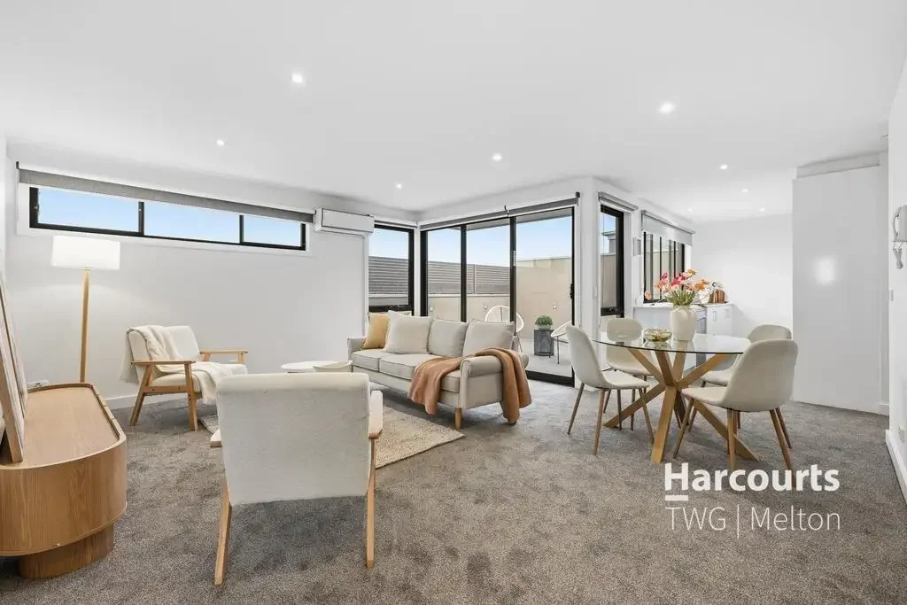 West Footscray 2Kwarto Spacious Two Bedroom Living in a Connected Inner West Location