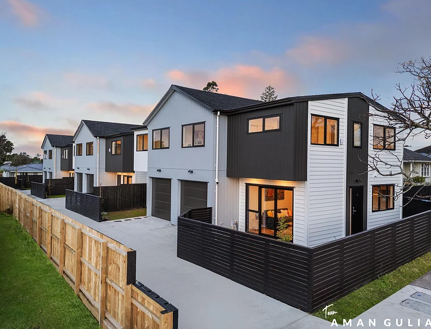 Lot 2-3/37 Flanshaw Road, Te Atatu South, Waitakere City, 3 phòng ngủ, 2 phòng tắm, Townhouse