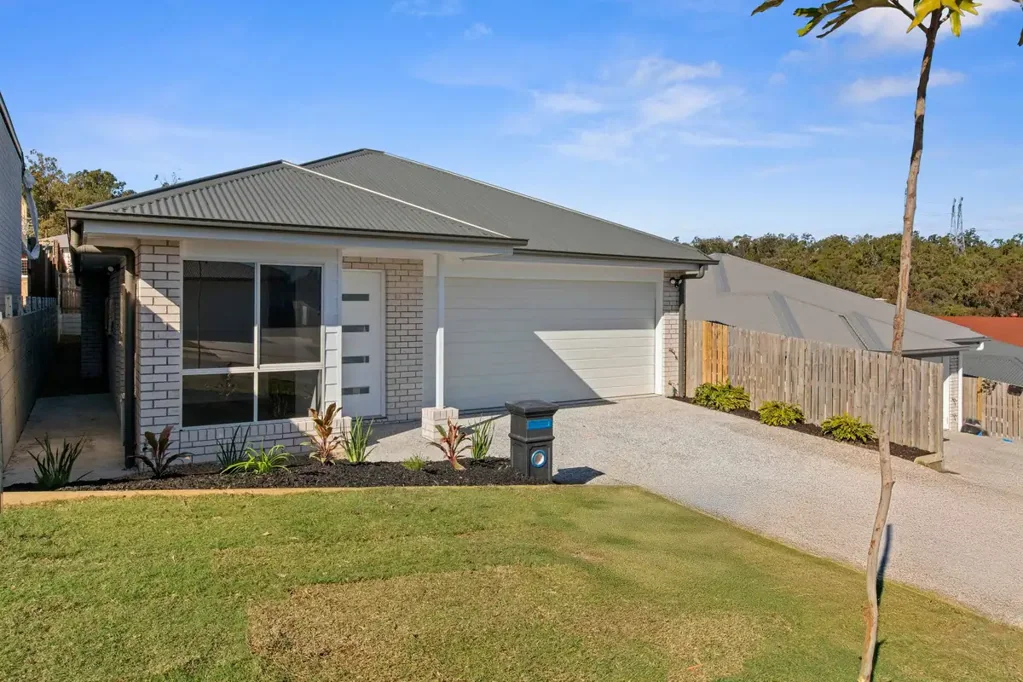 15 Cradle Place, Spring Mountain, QLD 4300