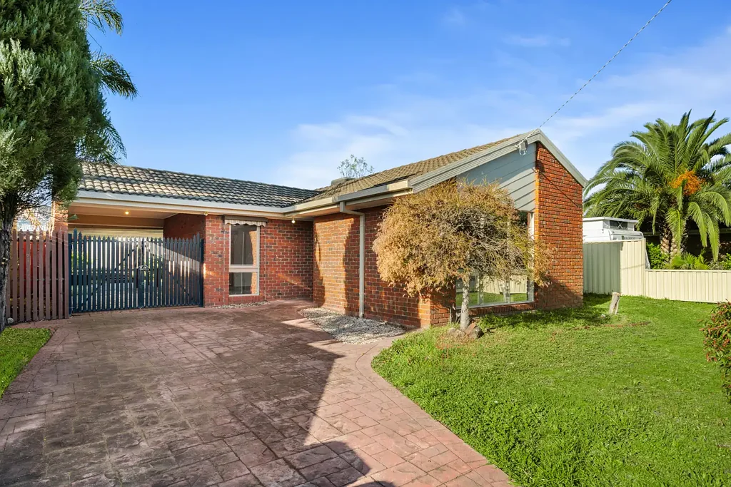Mill Park 3Moenga Quiet Court Gem with Space for the Whole Family.