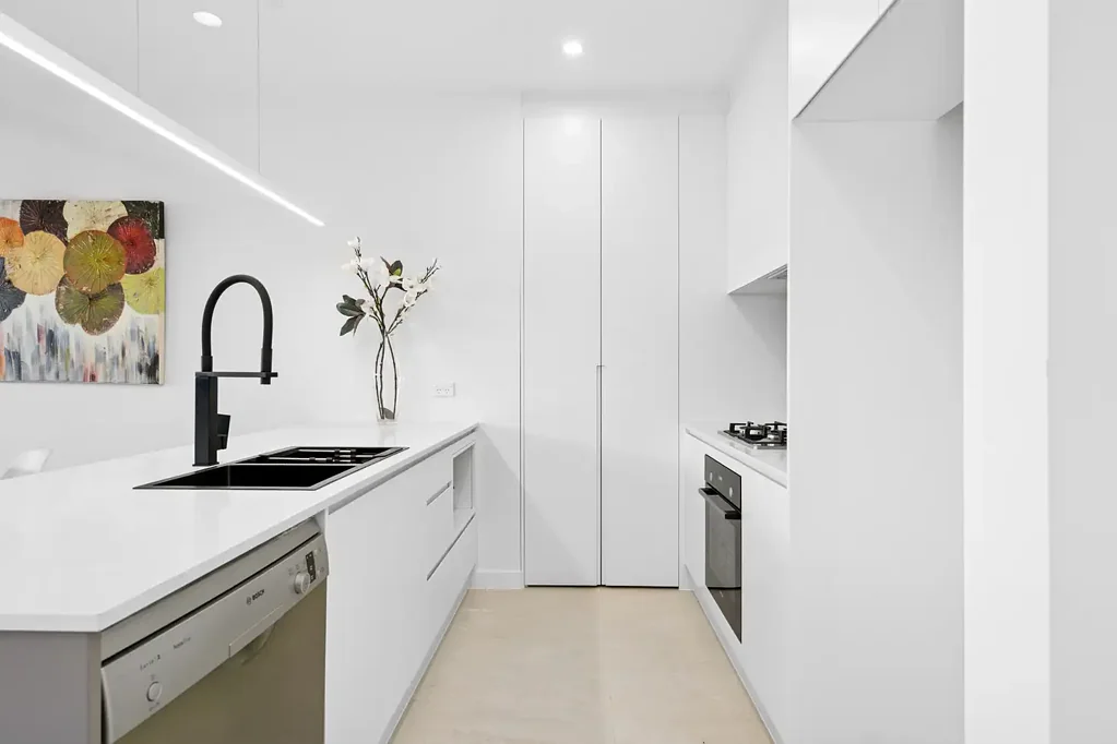 Oaklands Park 3 Bedroom SAFE, SECURE , STUNNING/ BRAND NEW HOME