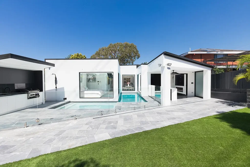 Miranda 4ਬੈੱਡਰੂਮ Sleek Design | Contemporary Entertaining