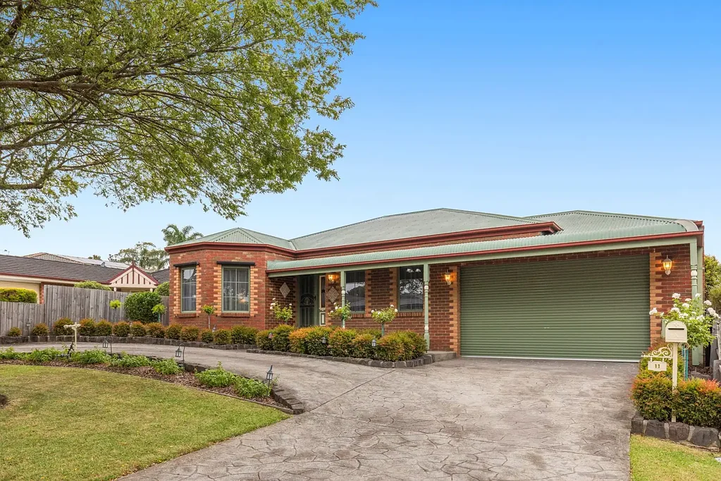11 Mittagong Court, Berwick, VIC 3806