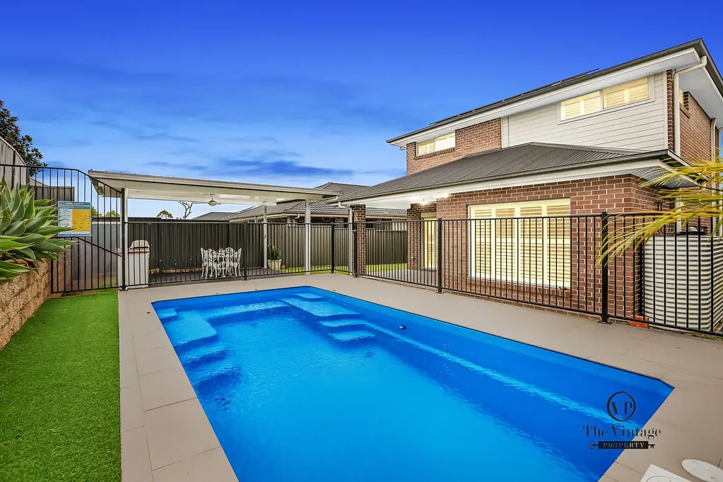 Oran Park 5房  Beautiful 5-Bedroom Double-Storey Home for Sale – Perfect for Large Families
