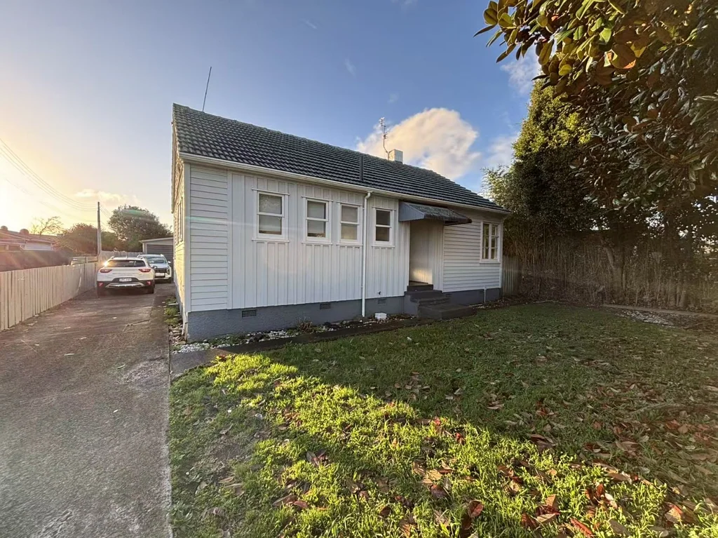 Spacious 3-Bedroom Family Home for Rent in Avondale