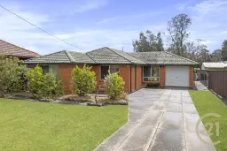 4 MONICA CL, Lurnea